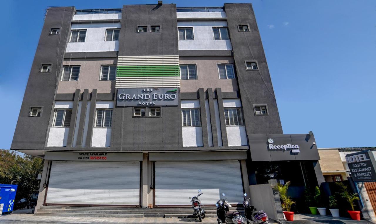 Treebo Grand Euro Pipliyahana Square Indore Buitenkant foto