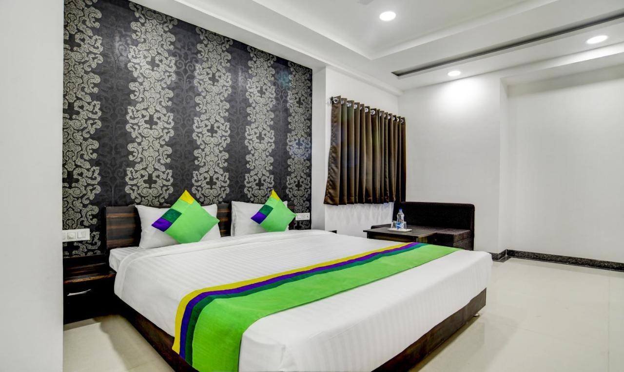 Treebo Grand Euro Pipliyahana Square Indore Buitenkant foto
