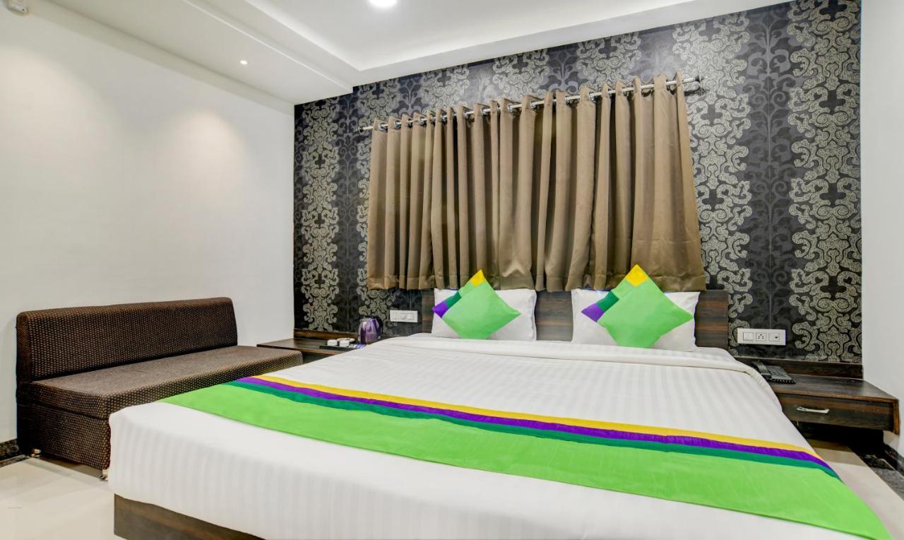Treebo Grand Euro Pipliyahana Square Indore Buitenkant foto