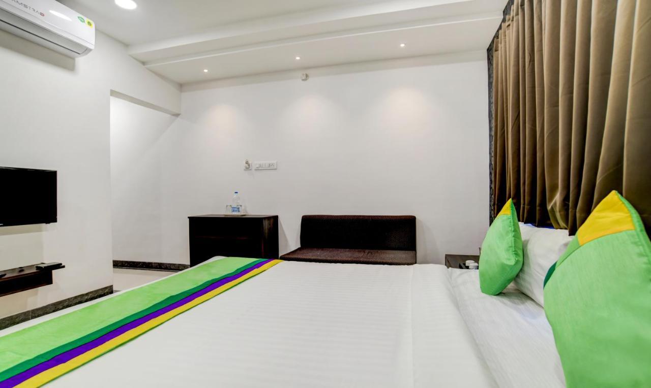 Treebo Grand Euro Pipliyahana Square Indore Buitenkant foto