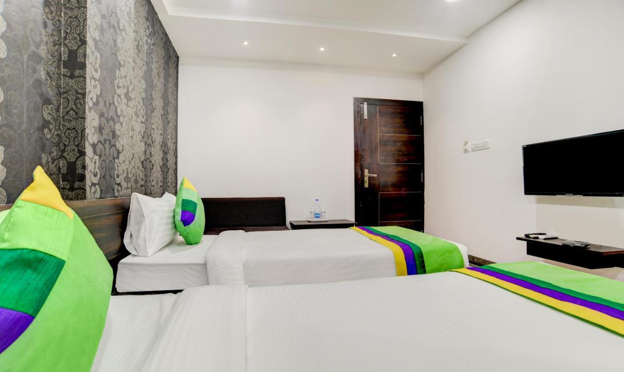 Treebo Grand Euro Pipliyahana Square Indore Buitenkant foto