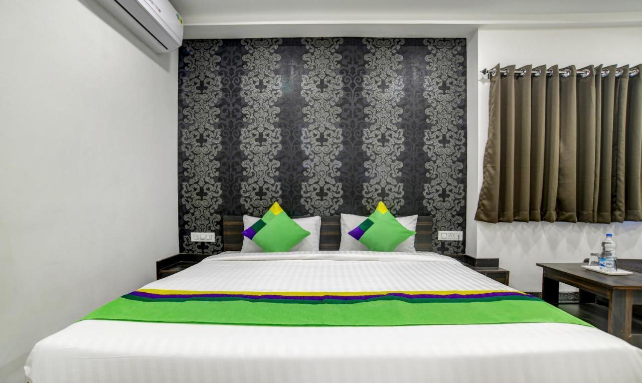 Treebo Grand Euro Pipliyahana Square Indore Buitenkant foto