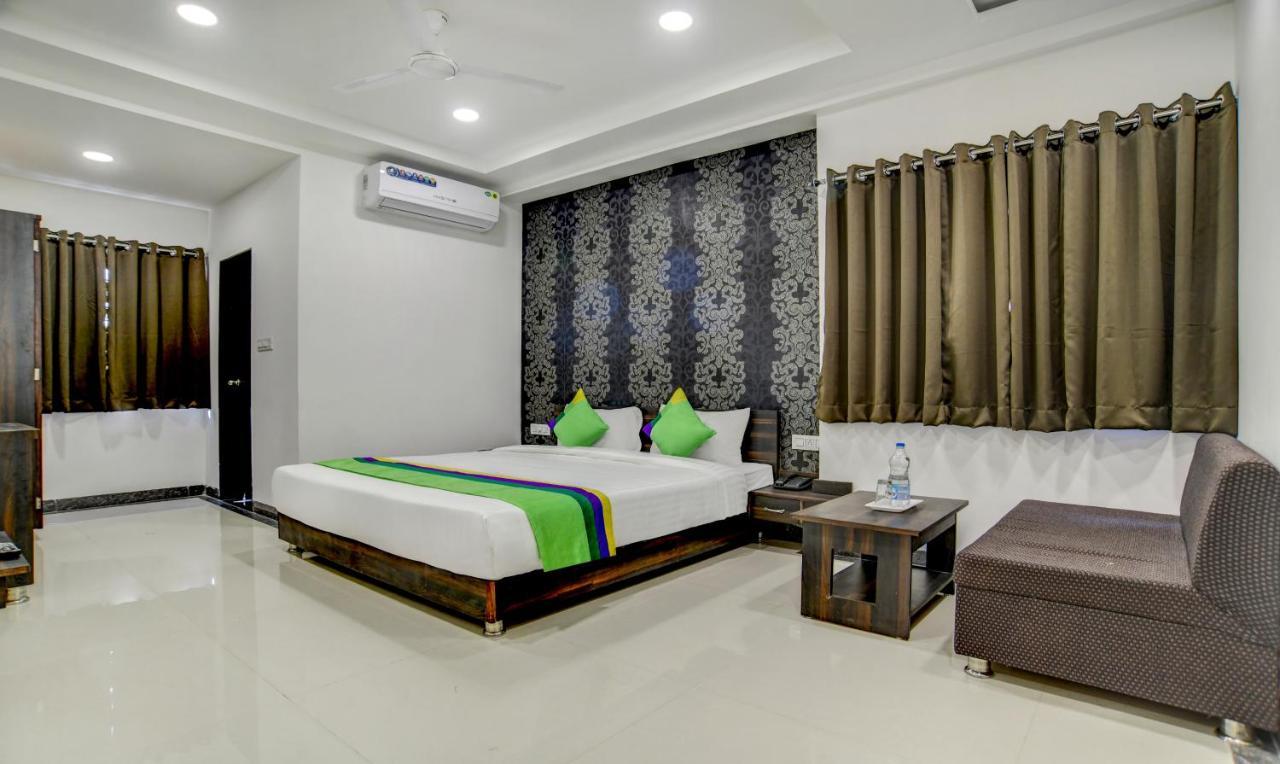Treebo Grand Euro Pipliyahana Square Indore Buitenkant foto