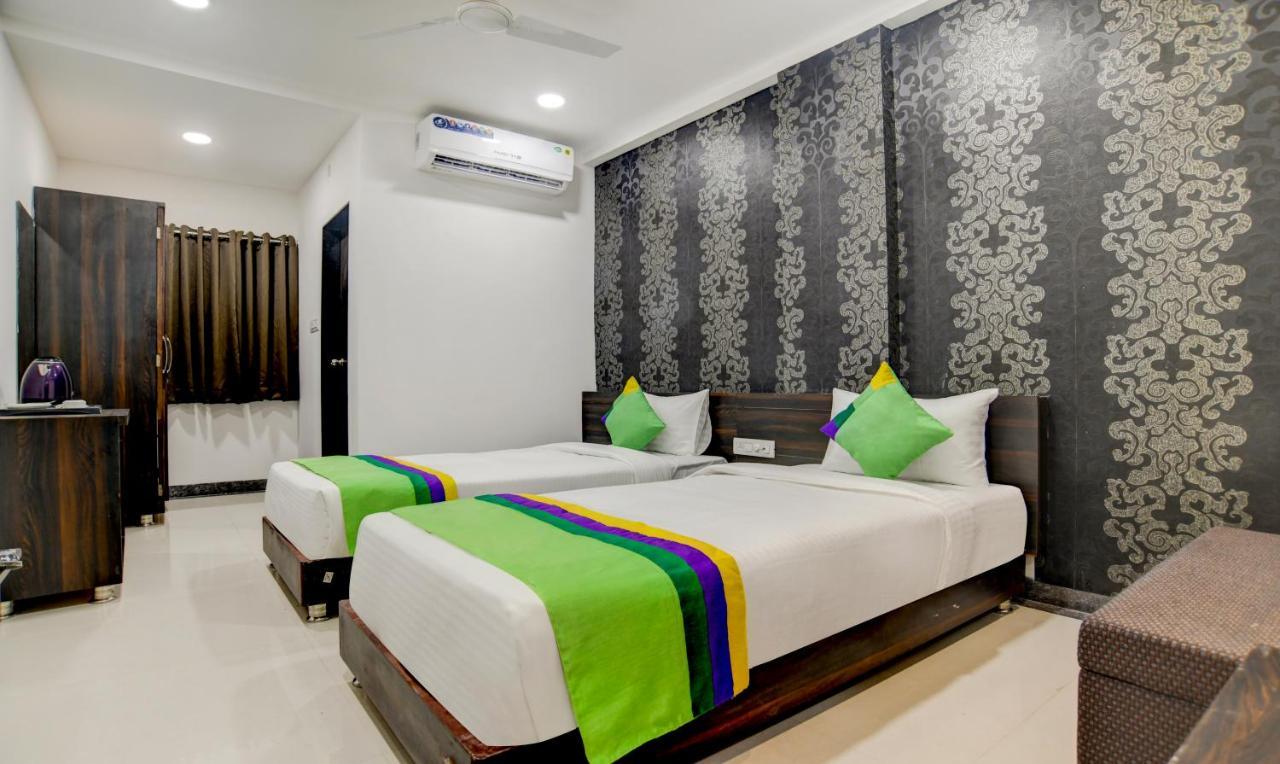 Treebo Grand Euro Pipliyahana Square Indore Buitenkant foto